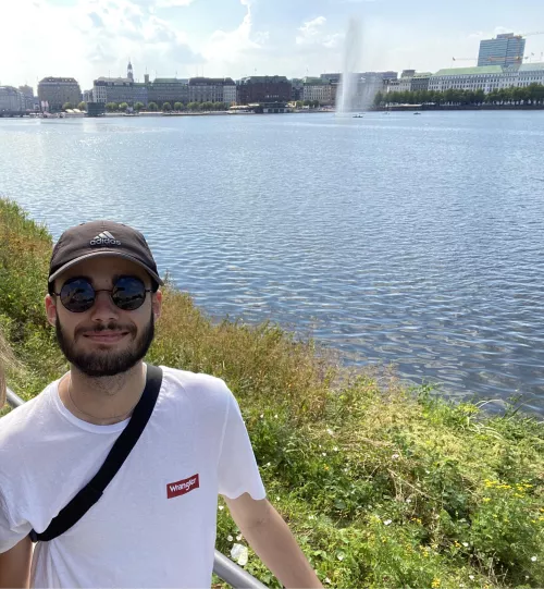 Whats your Favorite Summer activity? (Dm me with good ideas)