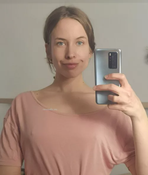 Do you also prefer natural girls? 😋