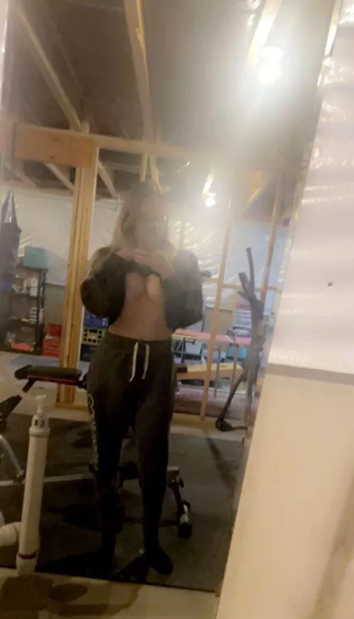 [F] working out for all the daddies out there in my daddy’s gym!