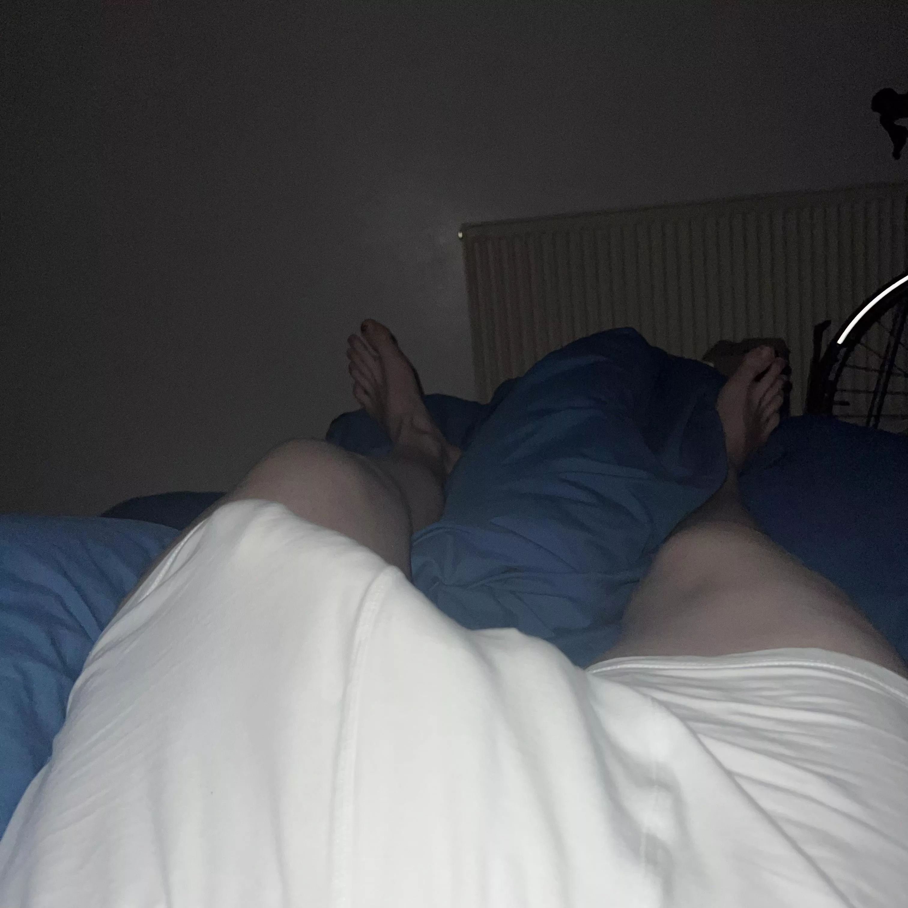 Hmm it seems like I went to sleep with only 2 legs then woke up with 3