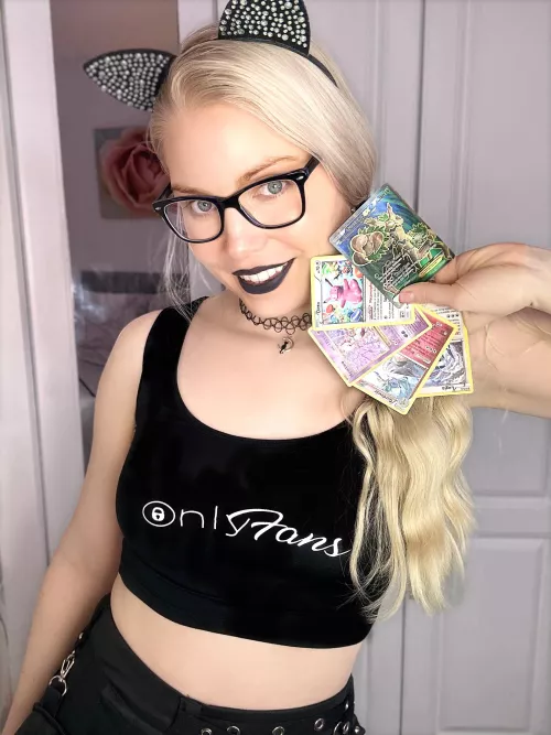 I hope you like nerdy Kitty girls