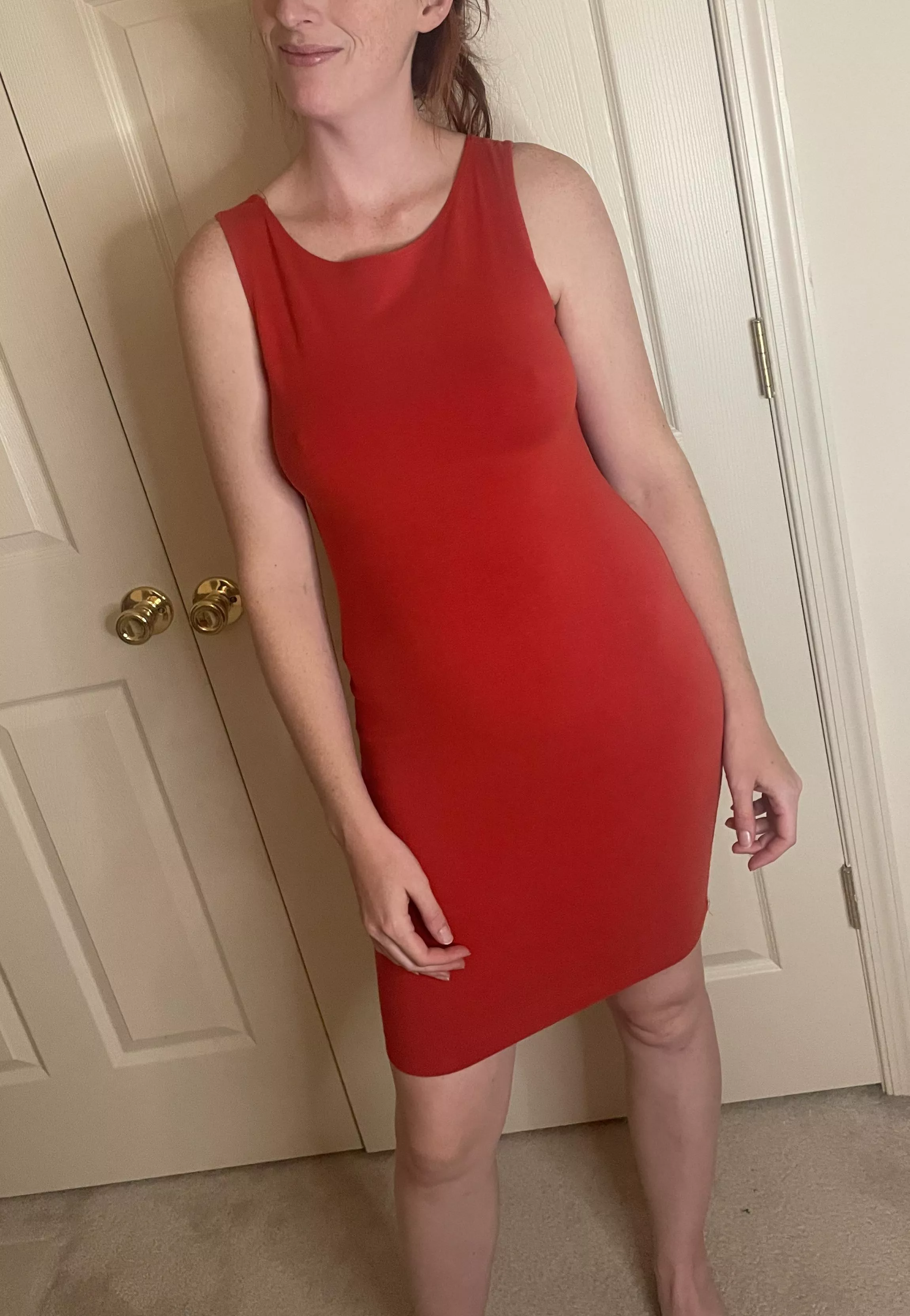 I think this red dress goes well with my pale skin [f]