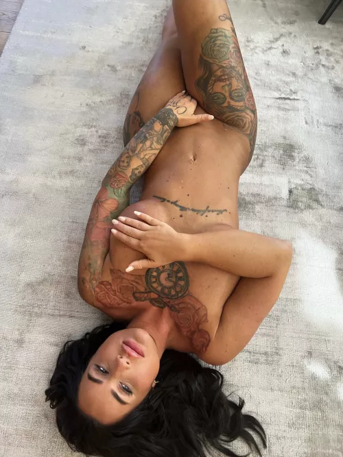 i'm feeling a strange urge to smother someone with it...you down?