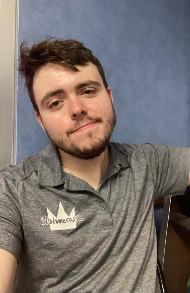 Just an at work selfie 🤳 happy hump day