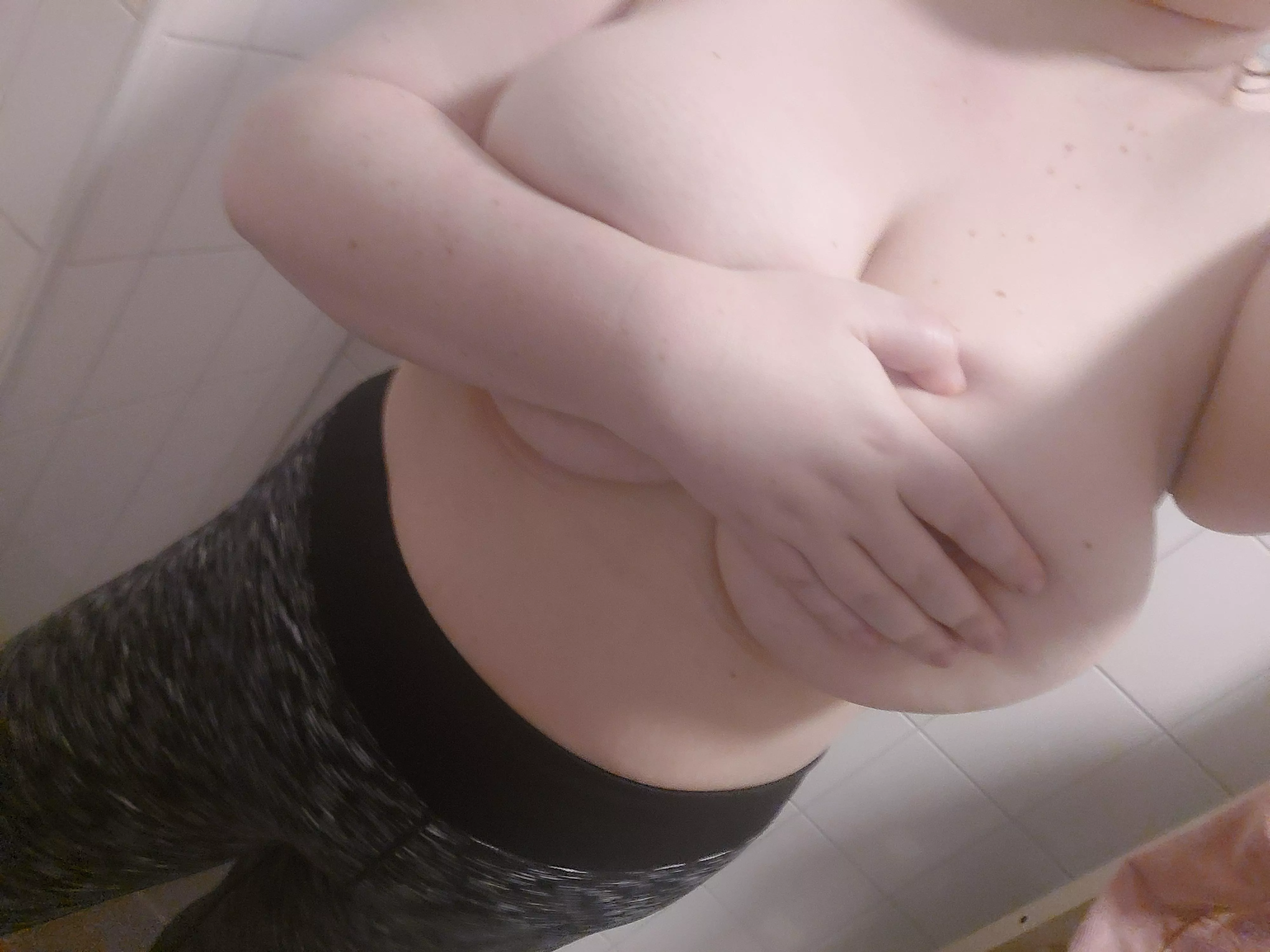 Just got back from the gym and I could really use someone to hold my boobs while I wash my hair, any volunteers?
