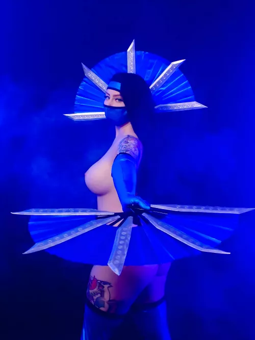 MK2 Kitana by @jessicalunacosplay