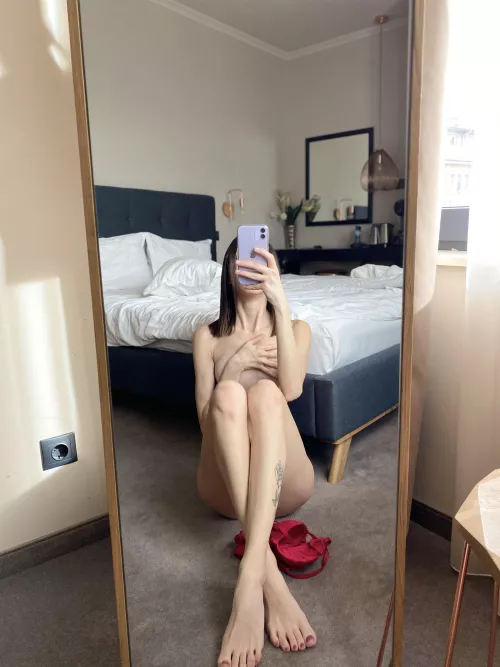 React if I can send you nudes