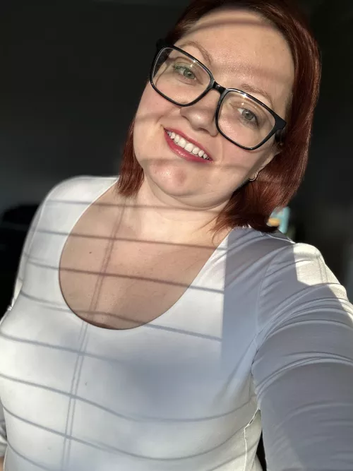 Really loving the window light here.