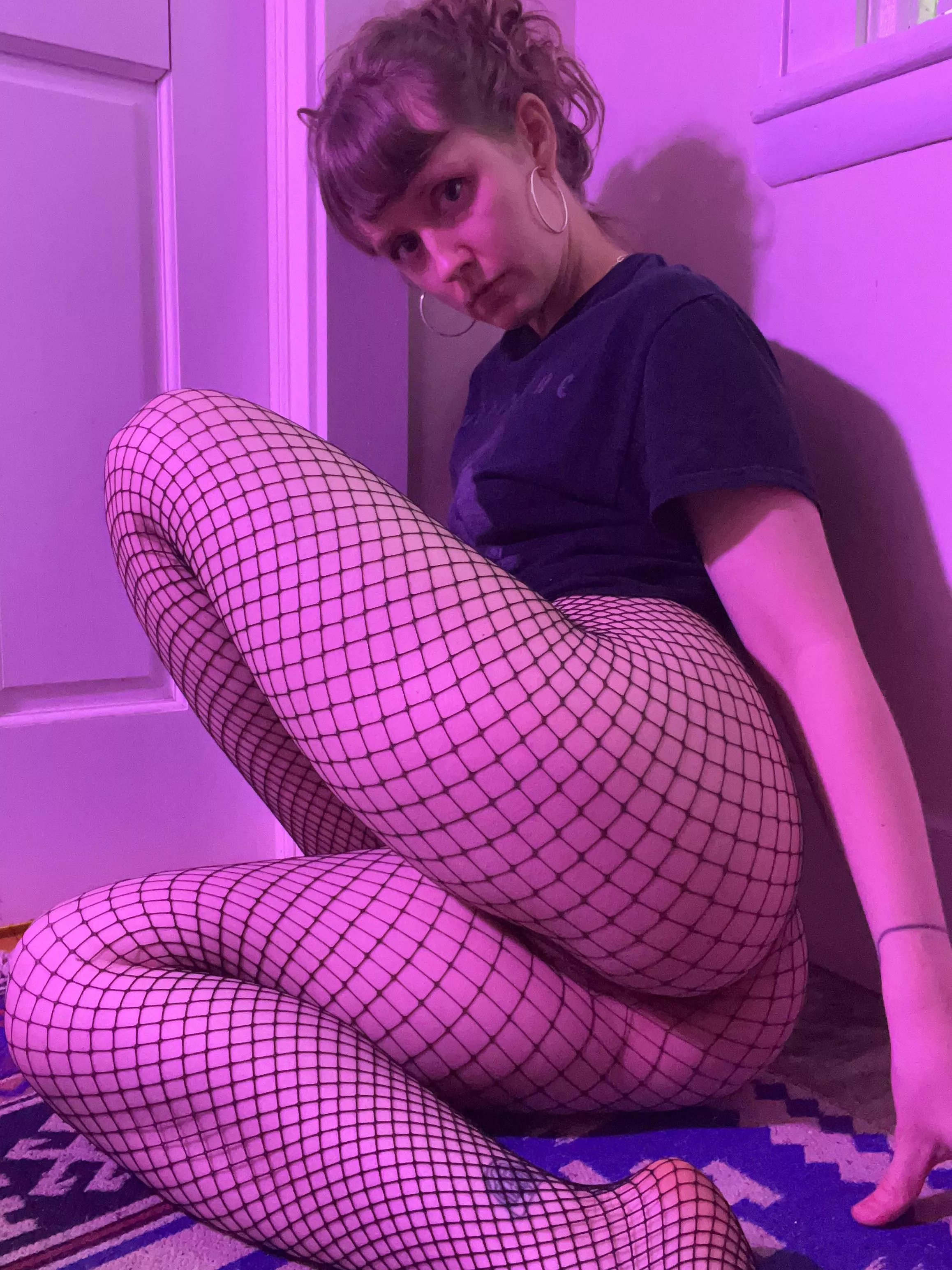 Some strange optical illusion is happening and I’m here for it.