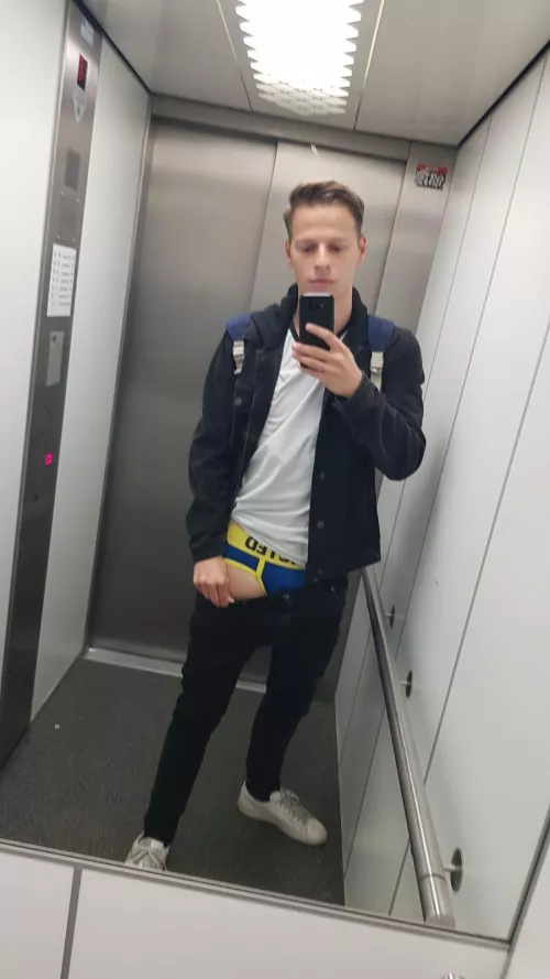 The door opens and you catch this veiw, what you doing?