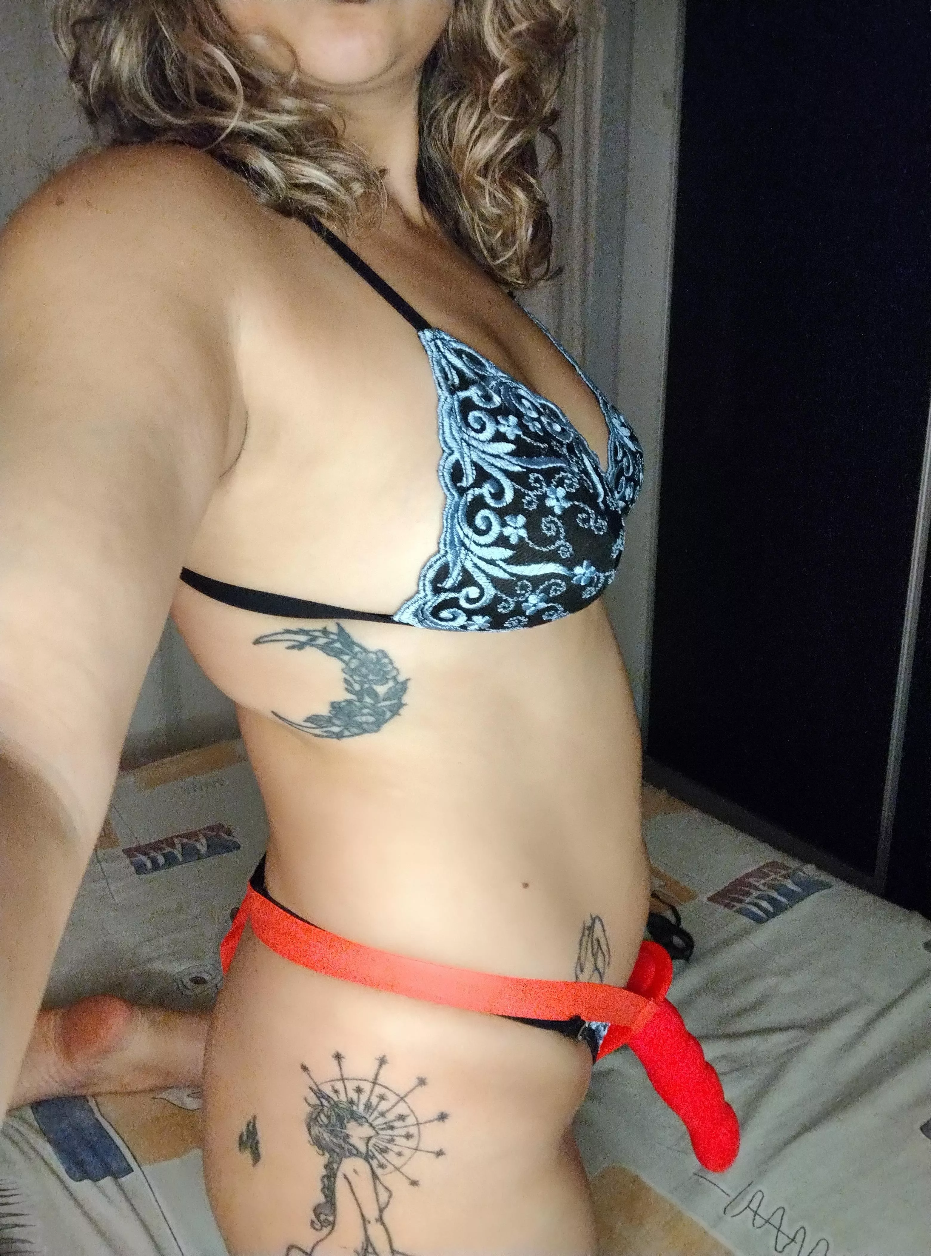 This Goddess want a new slave, come here loser 🤣🤏🤭😏🥵