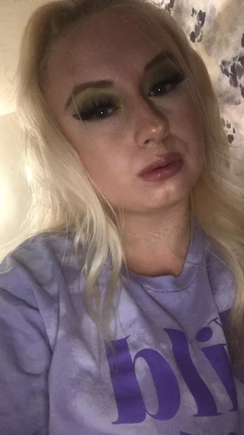 This place reminds me to take more selfies! 🥰