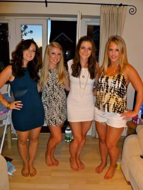 2 v 2: Brunettes or Blondes