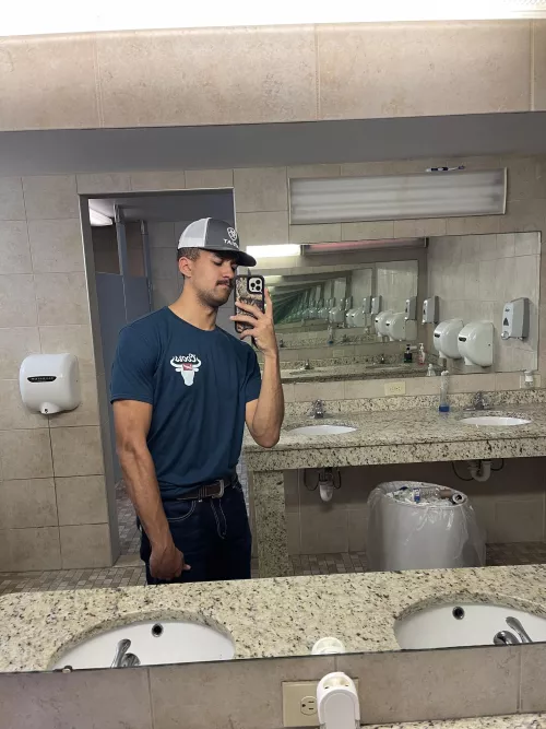 20 M MI - Happy Friday