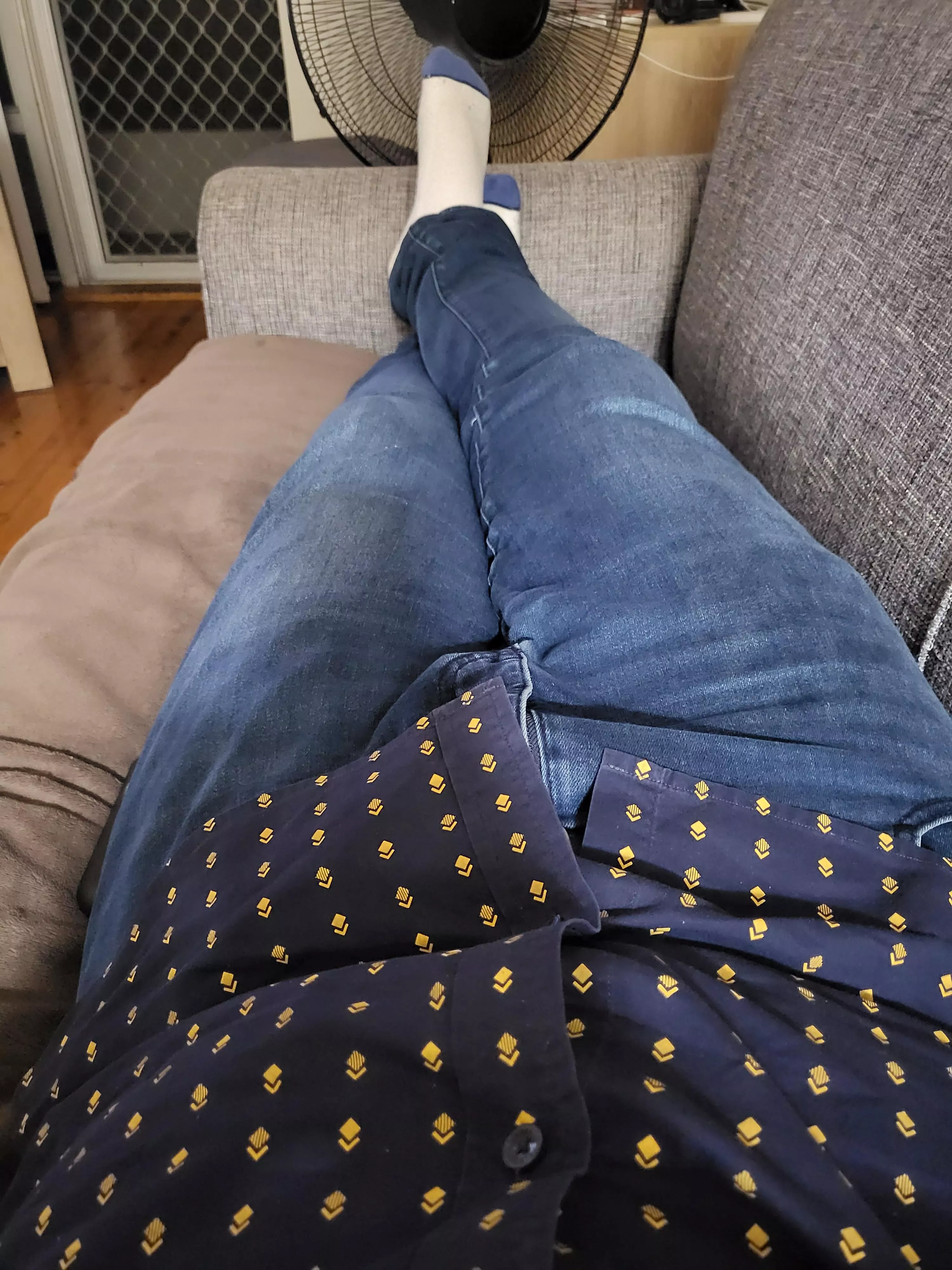 30 Fat loser. I'll jerk to anything weird, disgusting (legal) and record it. Send ideas. Kik tomsydney1987