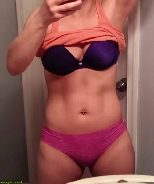 35 [F] daily physique check-in :)