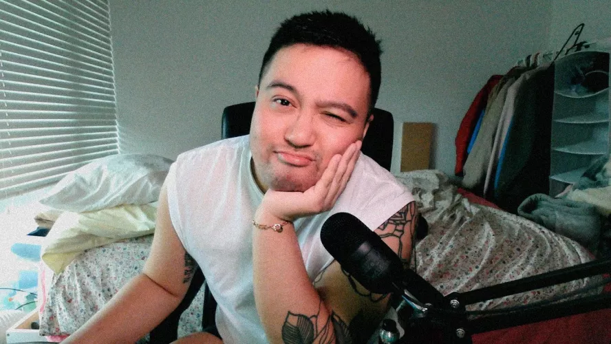 Anyone for some League of Legends or OW2? π