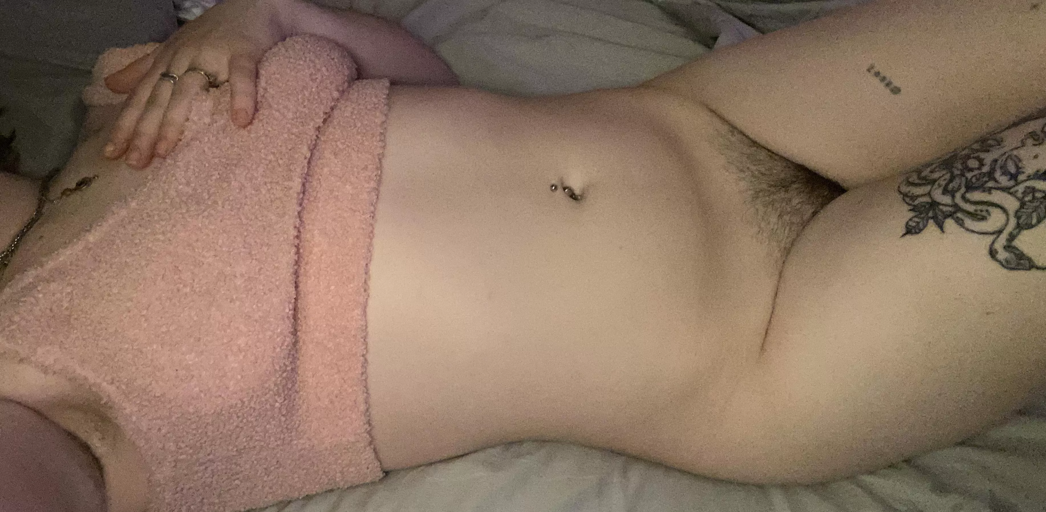 Call me mommy and rub your face in my hairy pussy, you know you want to😘