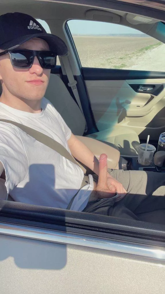 Cruising down a country road 😜