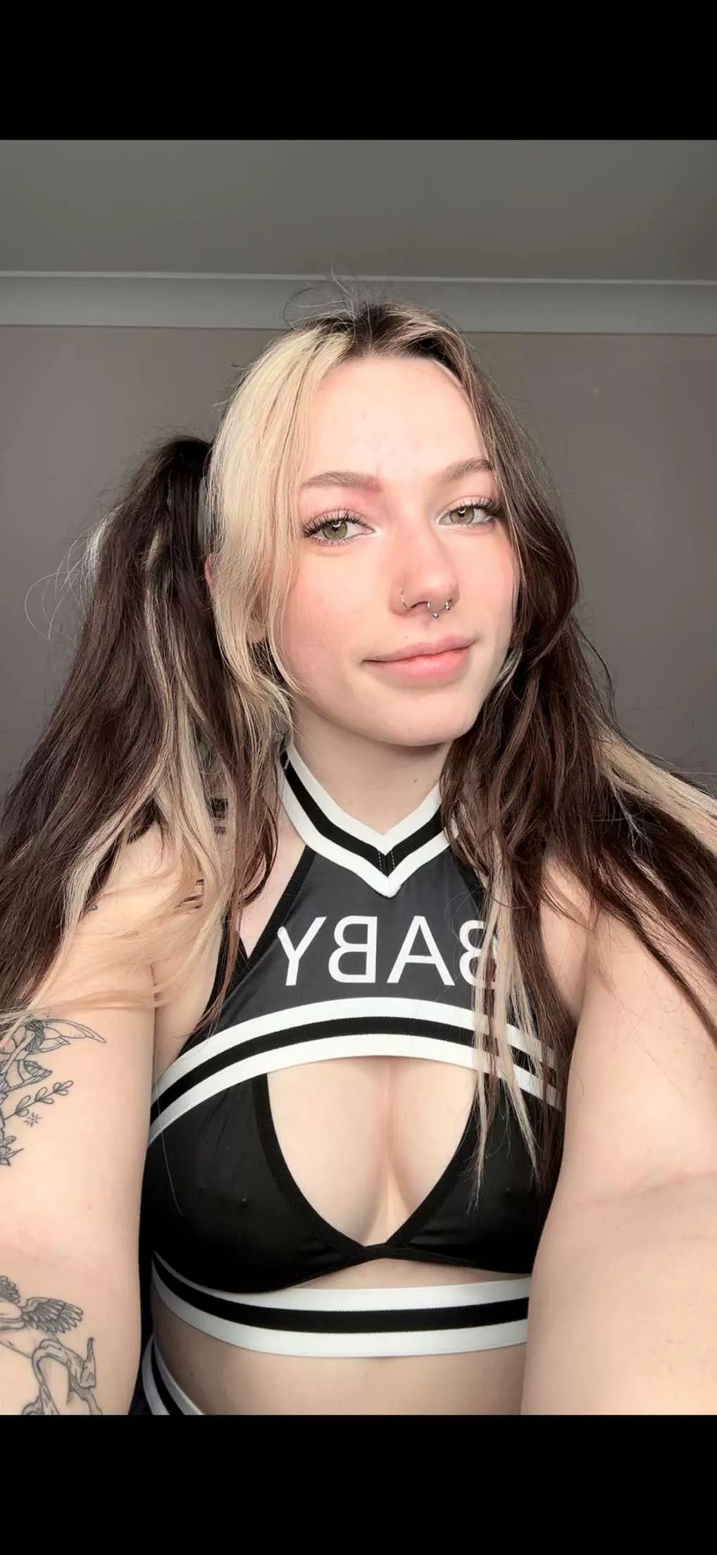 Does this horny cheer leader get your attention