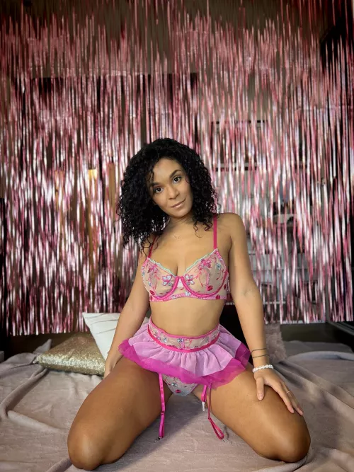 Feeling Happy 🎈🎉 🎁