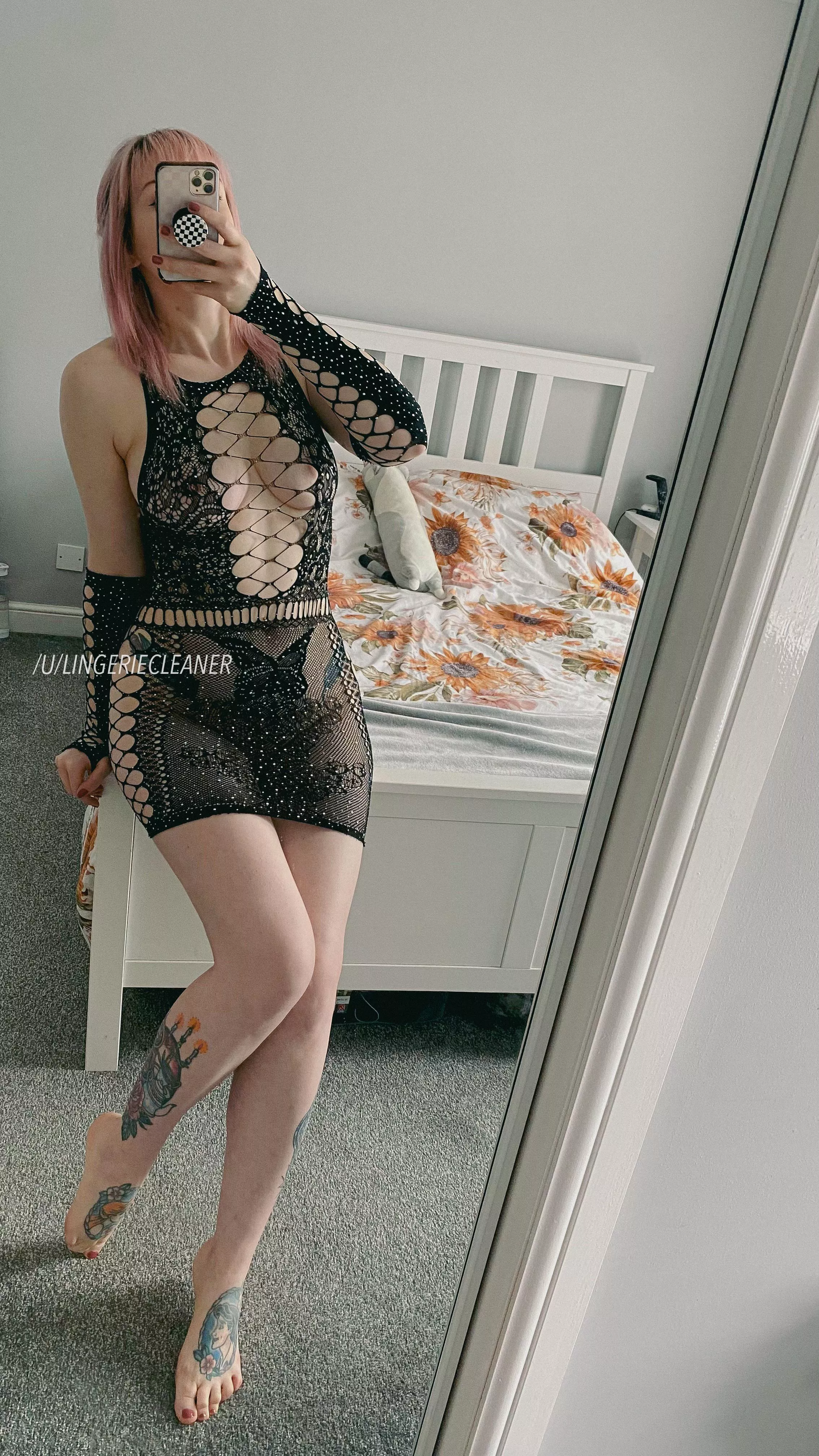 I love how this dress hugs my body