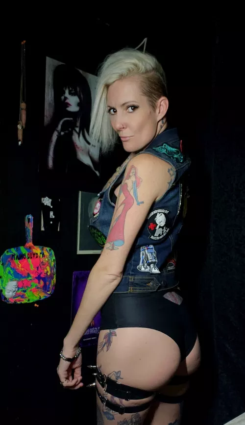 I think I'm in the right place 🤘🦇🖤