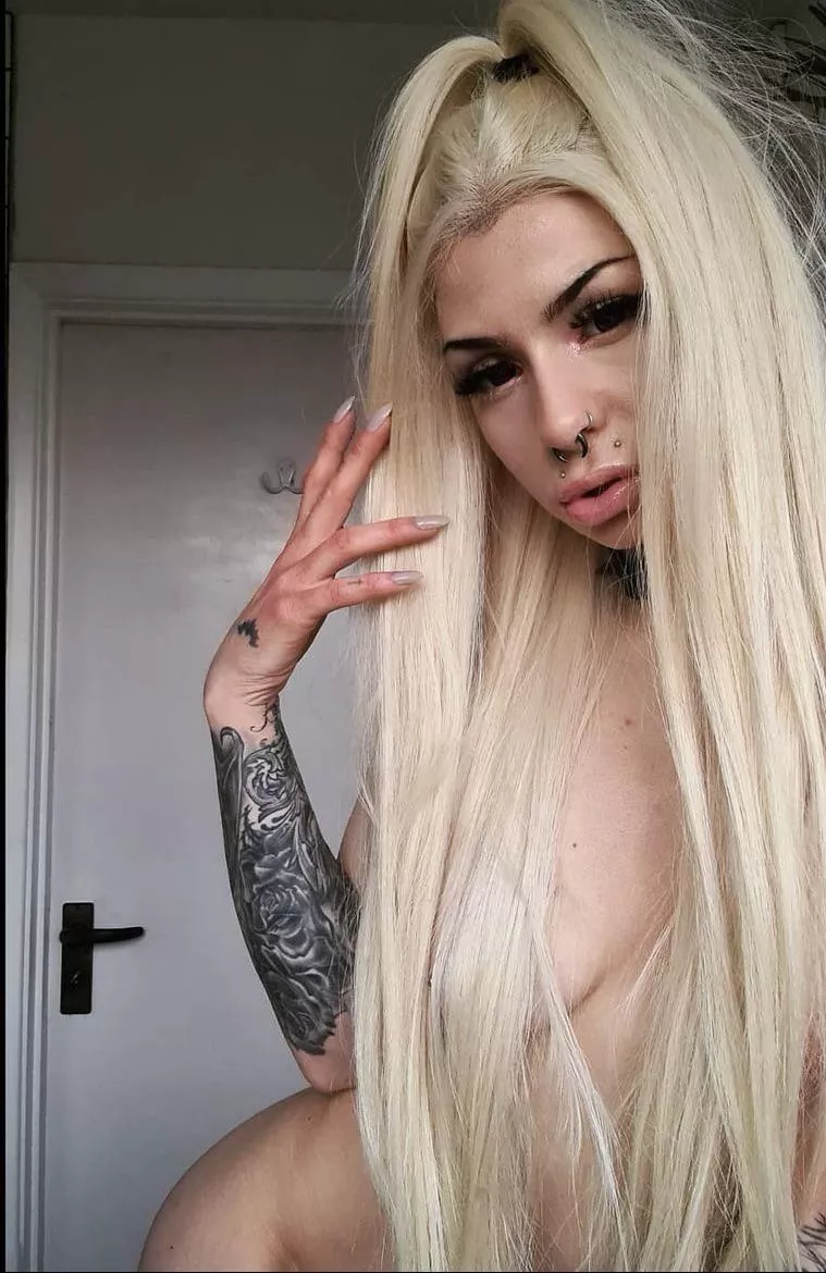 I’ll turn you into an helpless bitch in seconds😈🍆