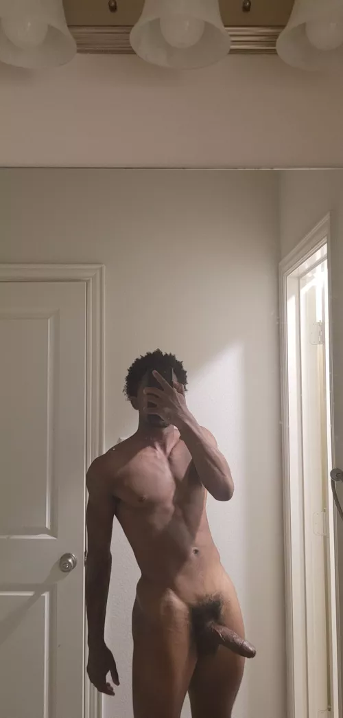 Into fit young white boys send pic for snap