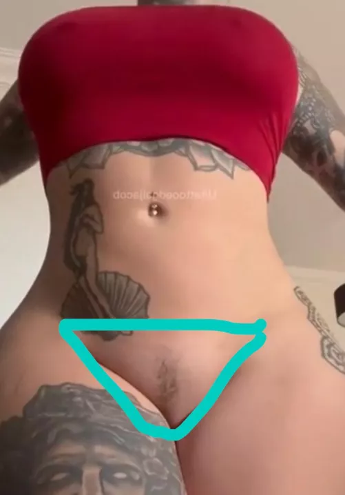 Is there a name for when a woman’s thighs are so big they make a triangle shape around her pussy