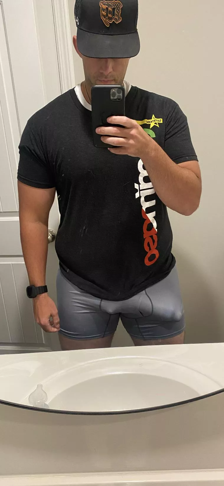 It’s been a rough few weeks. Can this newly single dad get some love on here?