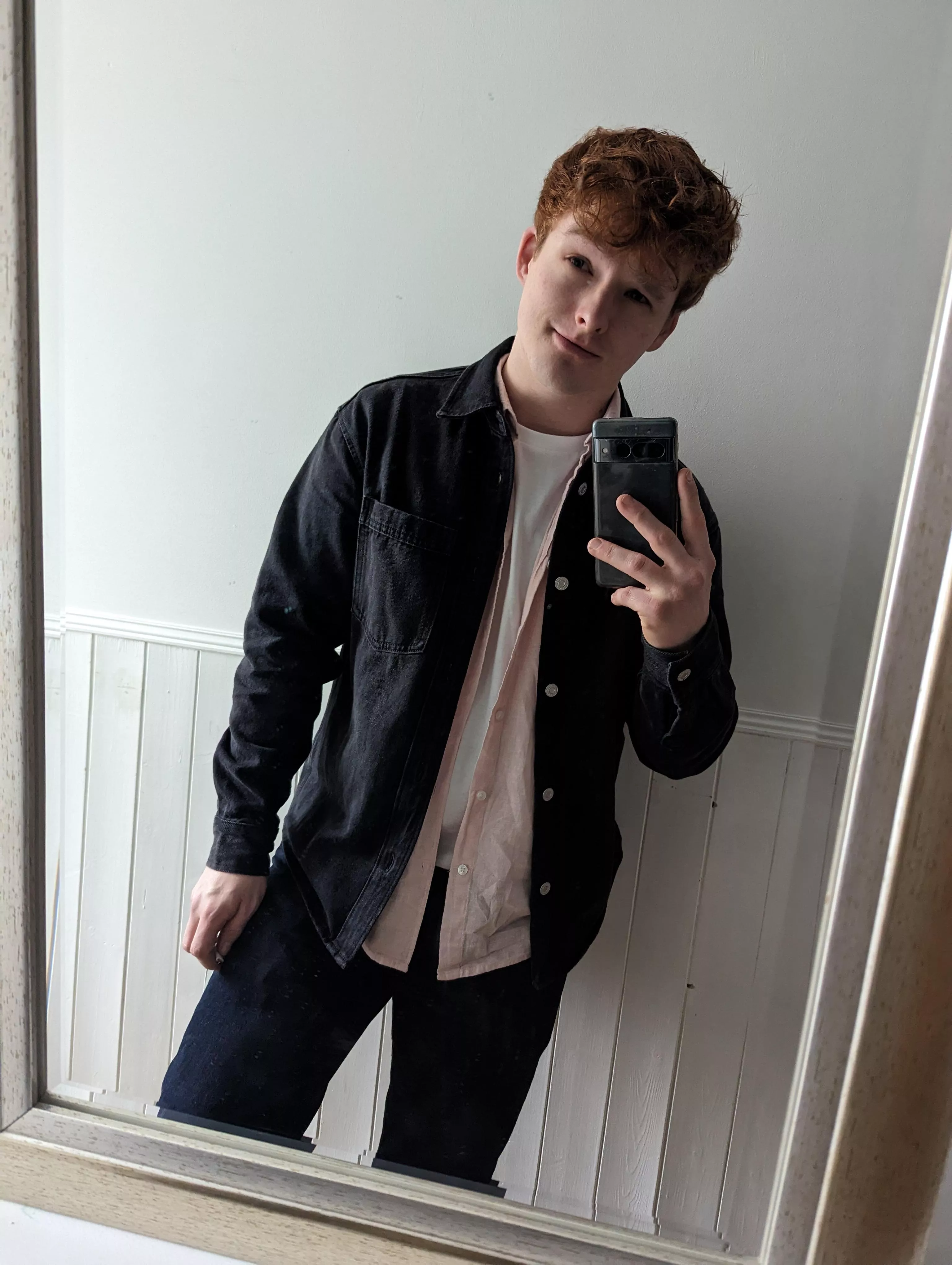 Last few hours at work then it's the weekend ! Anyone wanna chat ? Last few hours at work then it's the weekend ! Anyone wanna chat ?