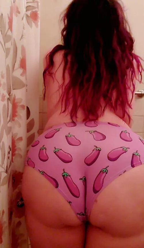 Love my new panties.. 🤭💜🍆