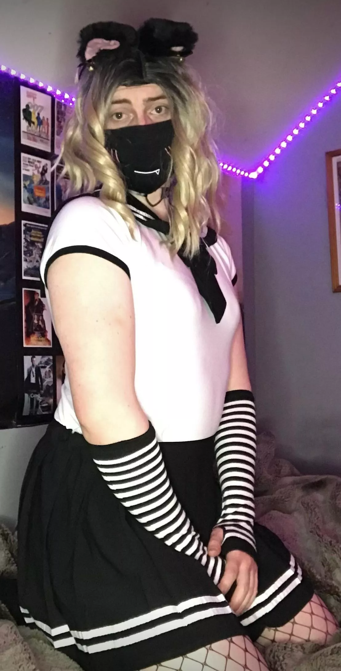 Loving this new outfit! ❤️🌹