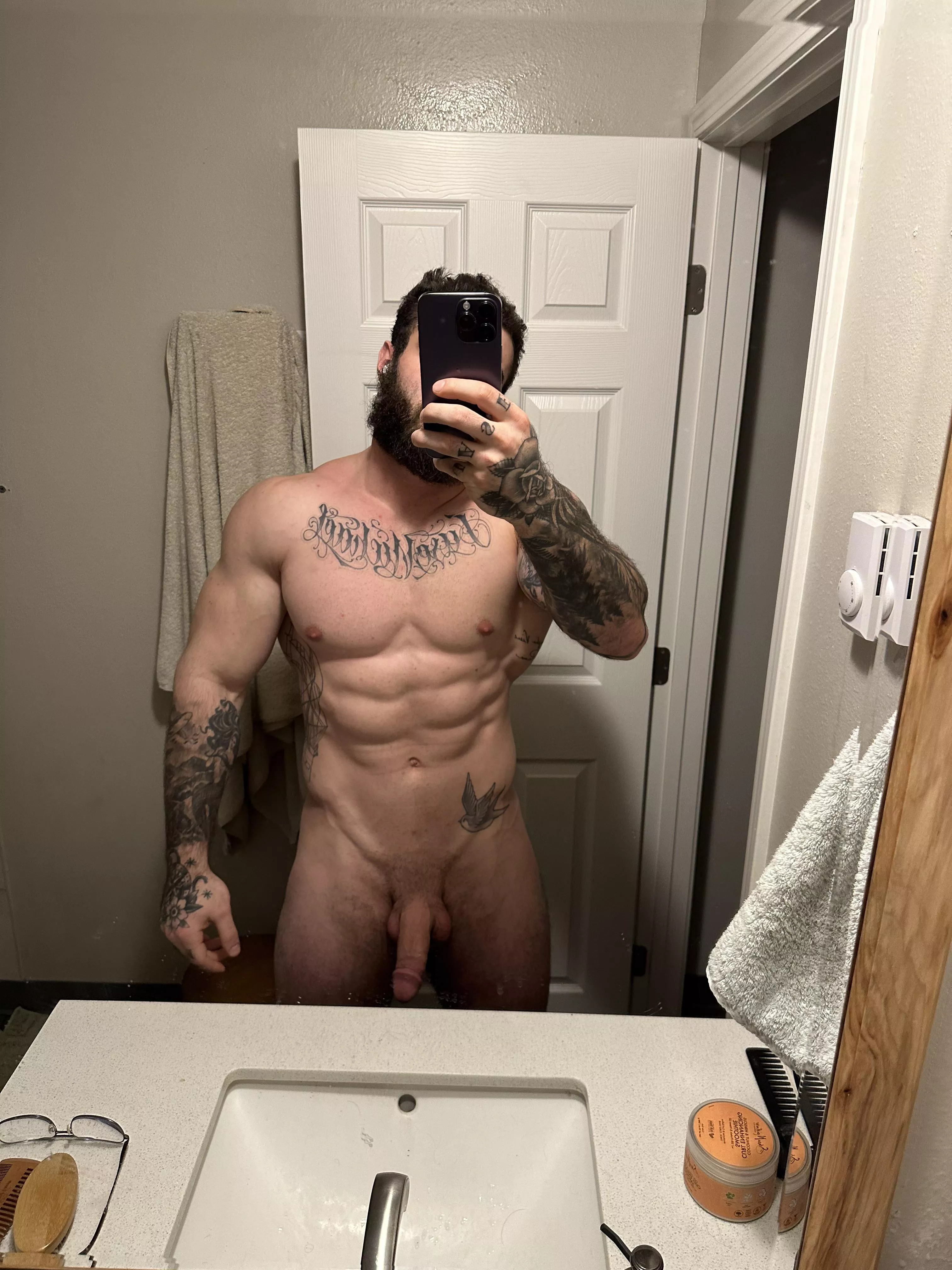 Mirror’s not foggy yet😏