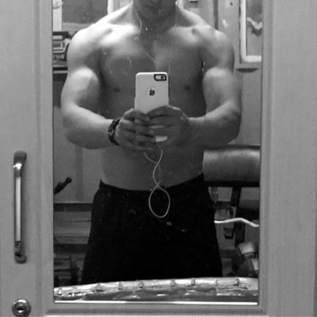 Nothing like a little workout selfie pump