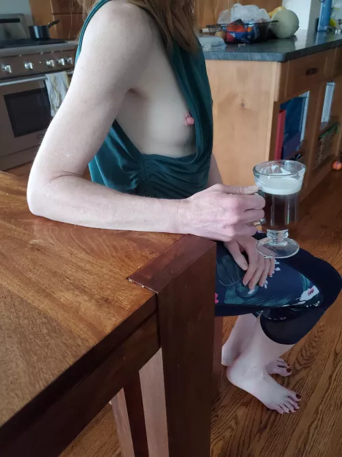 Nothing wrong with a married woman who shows her tits to let other men know that she's available, right?