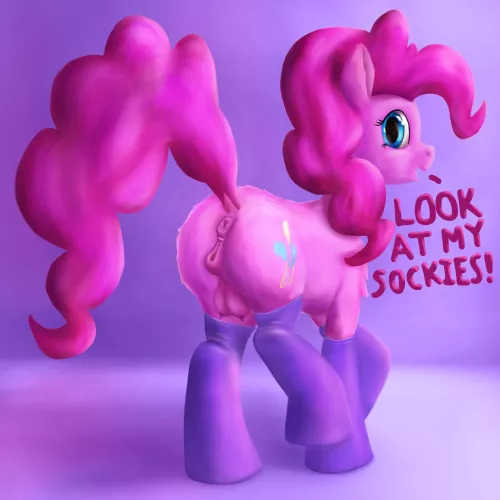 Pinkie got Sockies! (by Callichrome (Me))
