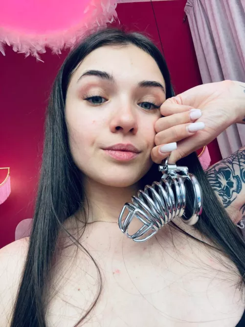 ready to wear it on and feel yourself submissive and more female ? i want to seduce u from behind !