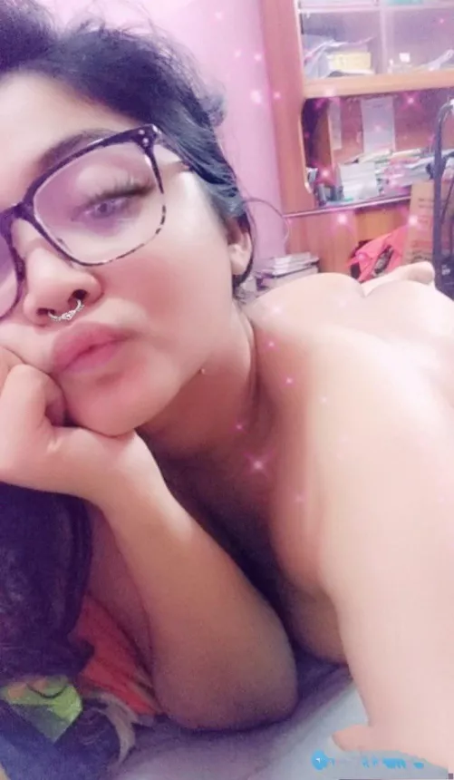 Real eyes, Realise, real lies 👀