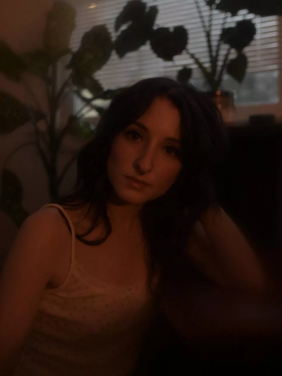 serious self-portraits in the plant room 🙂🌿 [f]