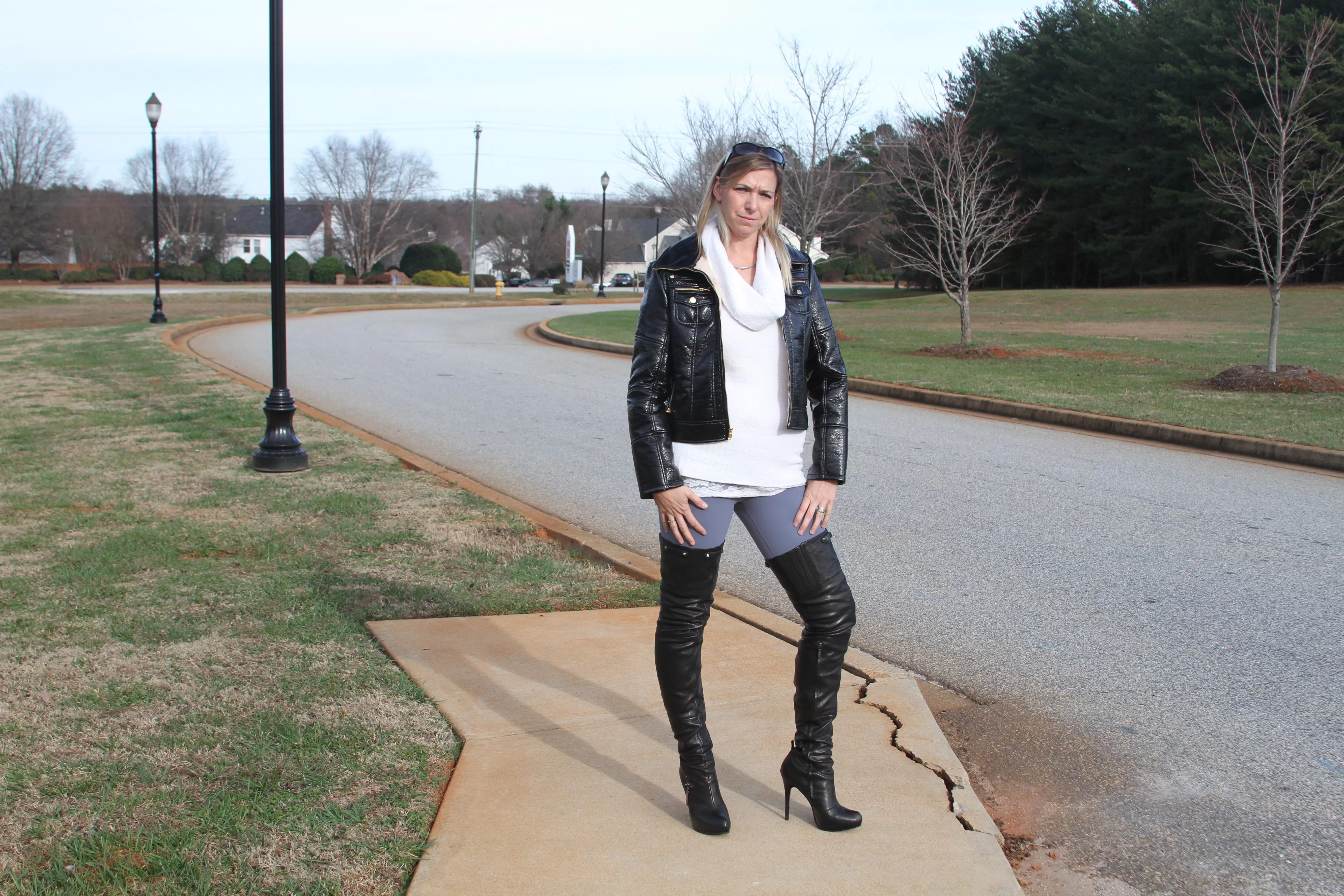 Thigh high boots rule!!