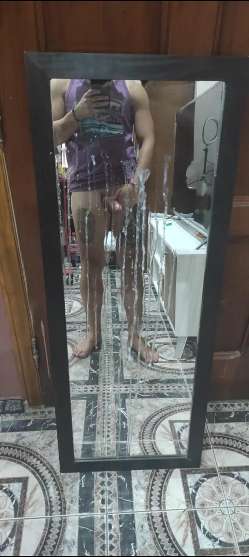 Who lends me his face so I don't dirty my mirror anymore?