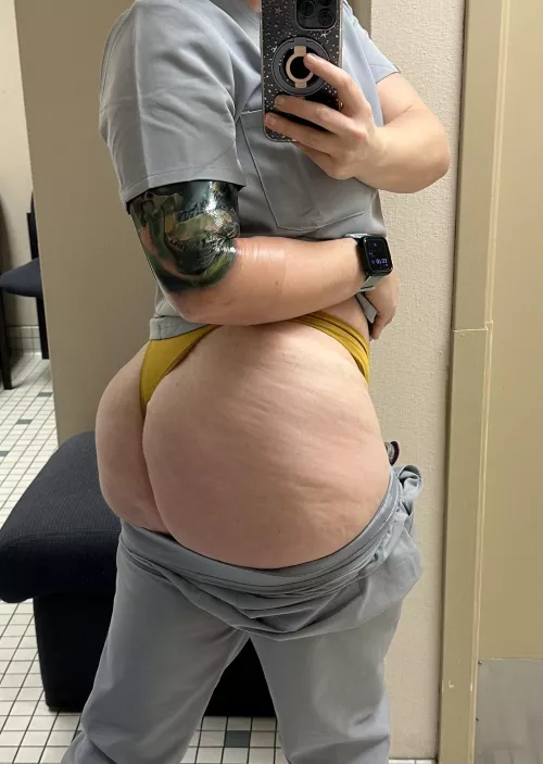 Your daily ass fix🤍⭐️