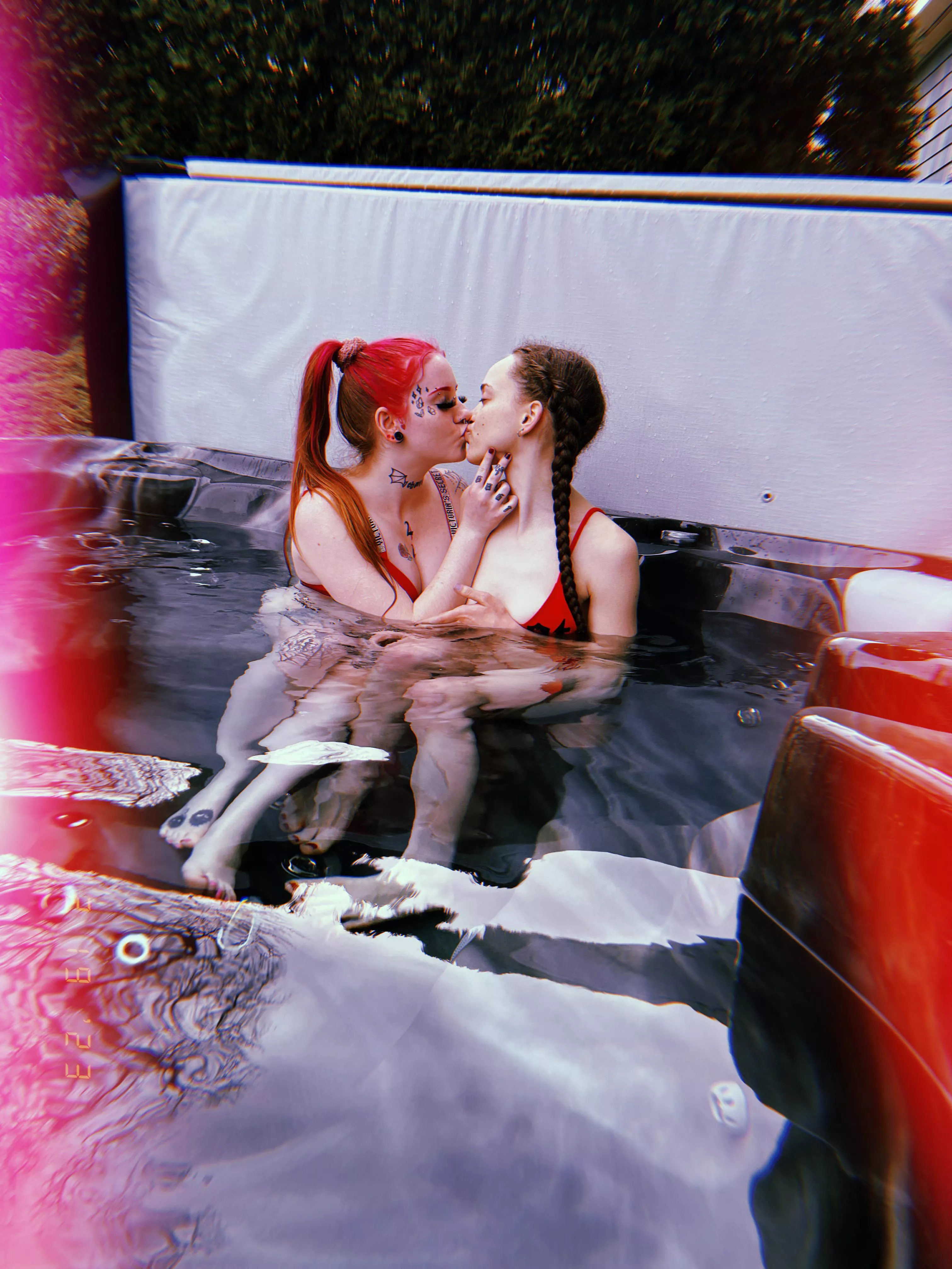 2 girls is always better than 1 ;)