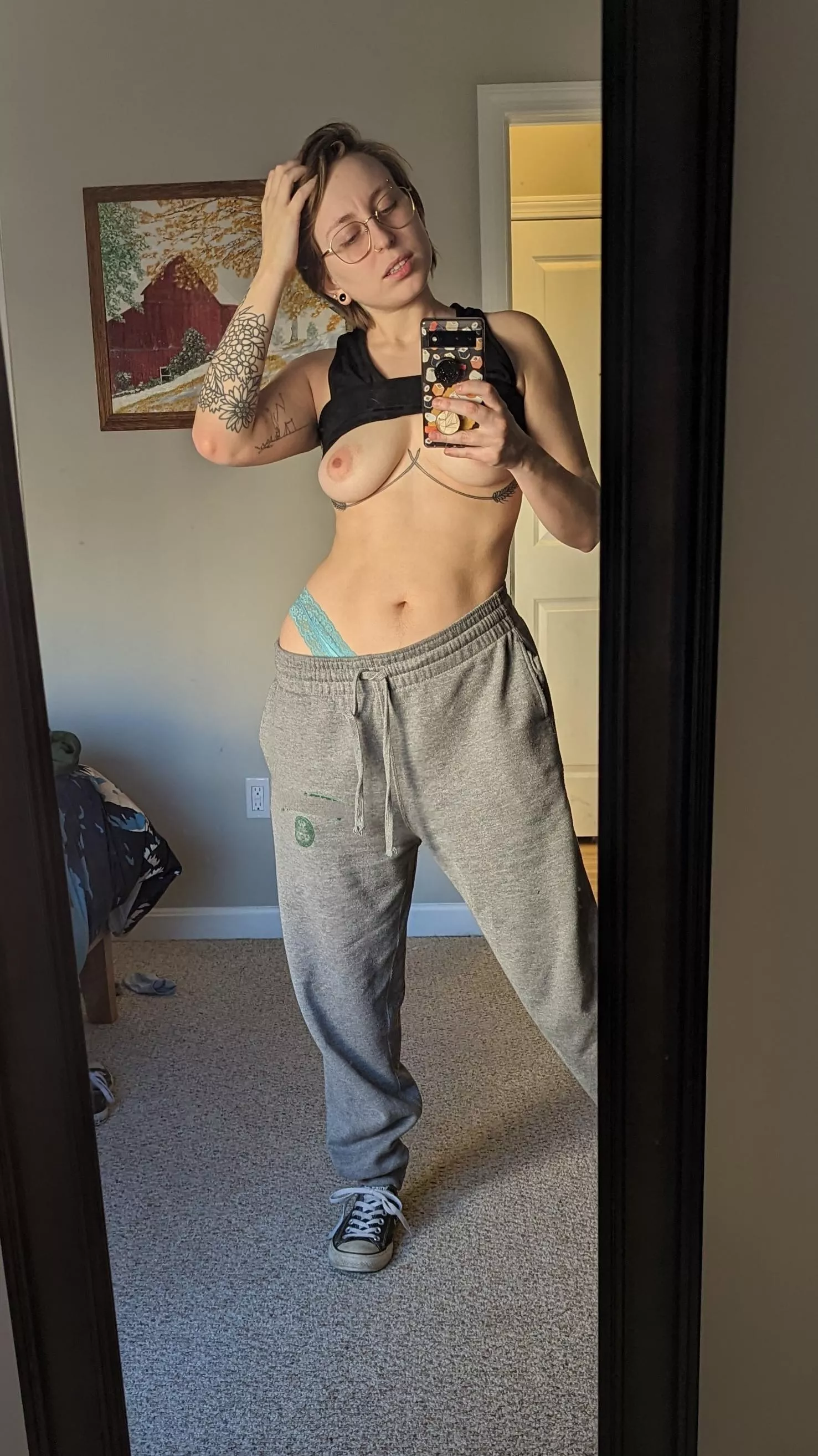 Anyone wanna let me be a little mean to you? I promise I'll treat you nice after 🖤