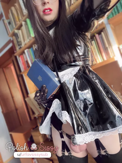 Are you surprised to see what's under my dress? It makes me a Good Sissy Maid, right? ๐๐๐ค