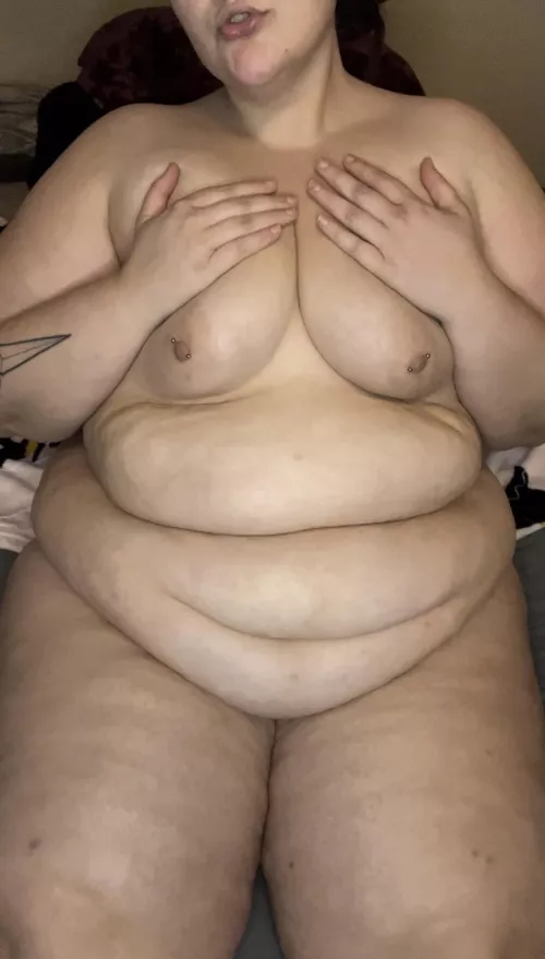 Everything gets so squished when I sit down hehe🙈