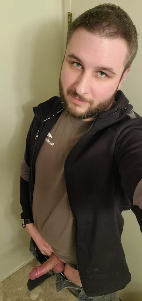 Fresh haircut and feeling good. How's your Friday?