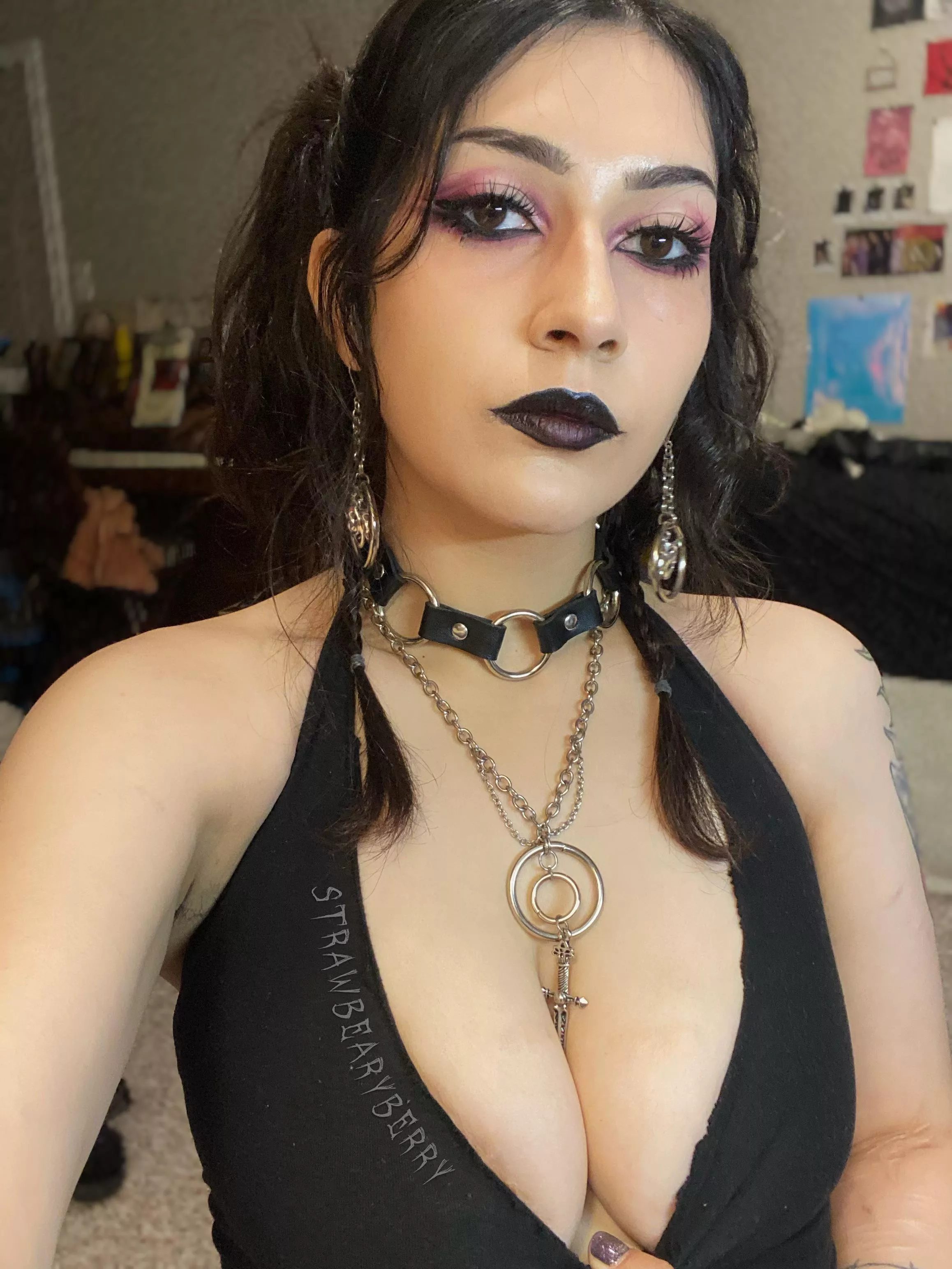 Get on your knees, I won’t be so kind if I have to tell you twice